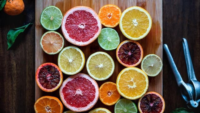 Investigación revela que la vitamina C fortalece células cancerígenas