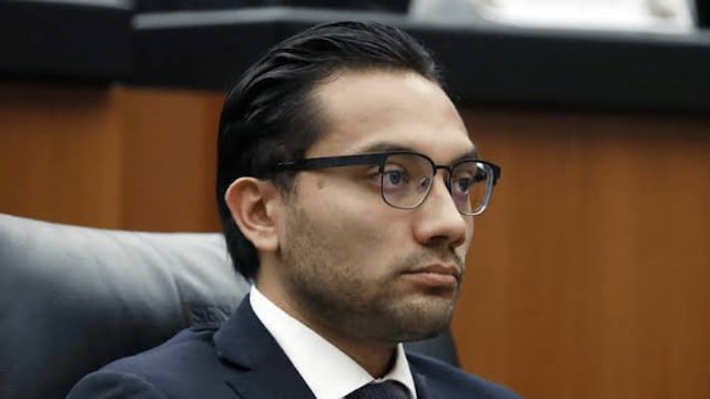 Héctor Alonso Romero es un joven funcionario que ya ha venido trabajando en la transformación digital de la Agencia Nacional de Aduanas