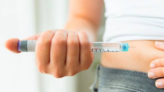 Además cambian sus hábitos alimenticios de manera drástica de manera similar a la bulimia.