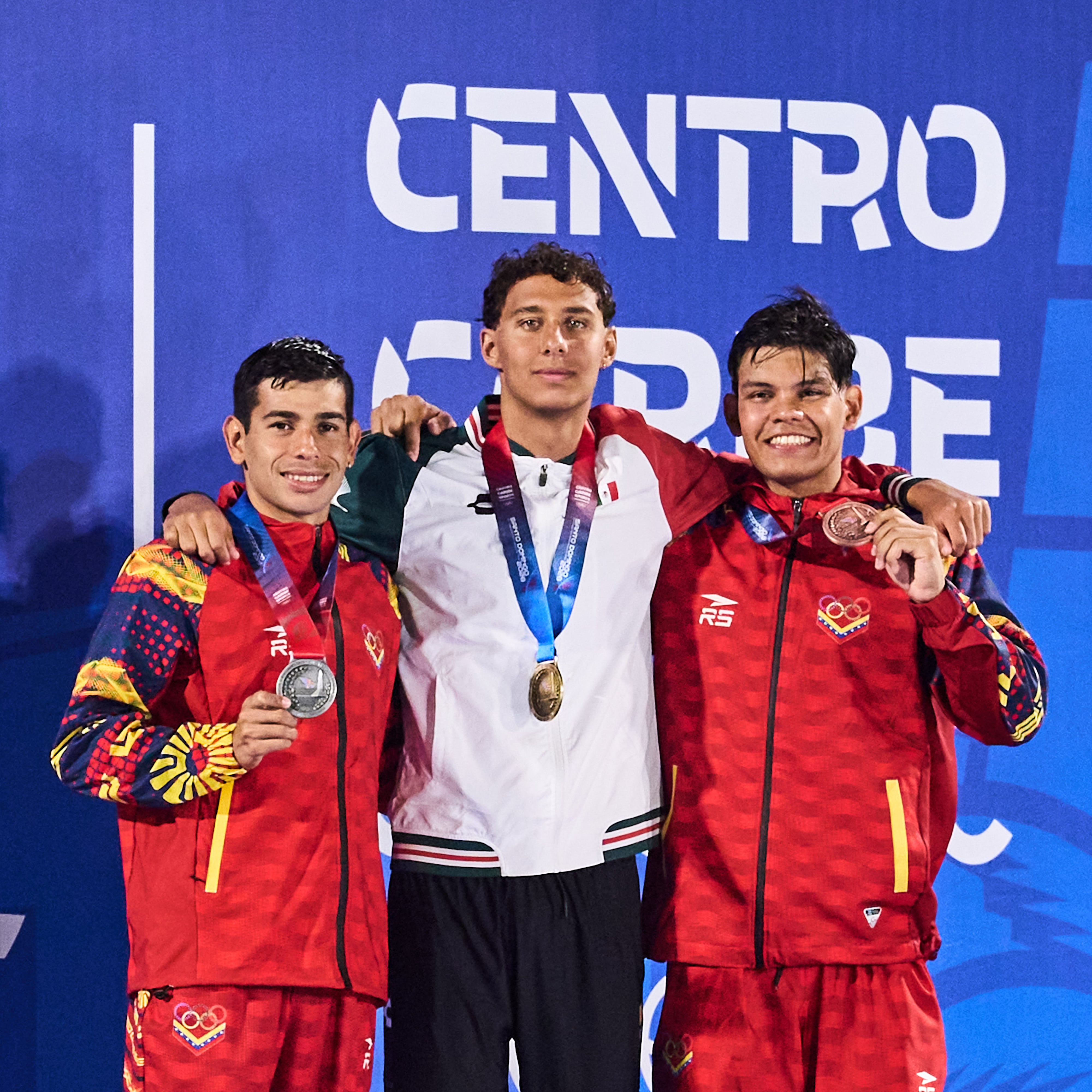 Paulo Strehlke conquista su tercer oro y rompe récord en Santo Domingo 2026