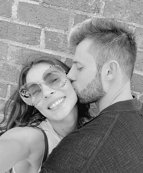 María León presume con sensuales fotos a su novio Allen Genkin