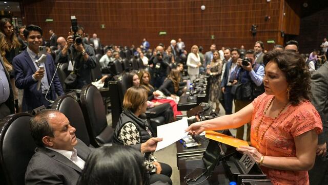 Ivonne Ortega le pide a Ivonne Ortega que "juegue limpio".