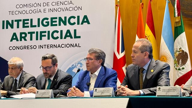 Ricardo Monreal y Eruviel Ávila en Congreso Internacional de Inteligencia Artificial