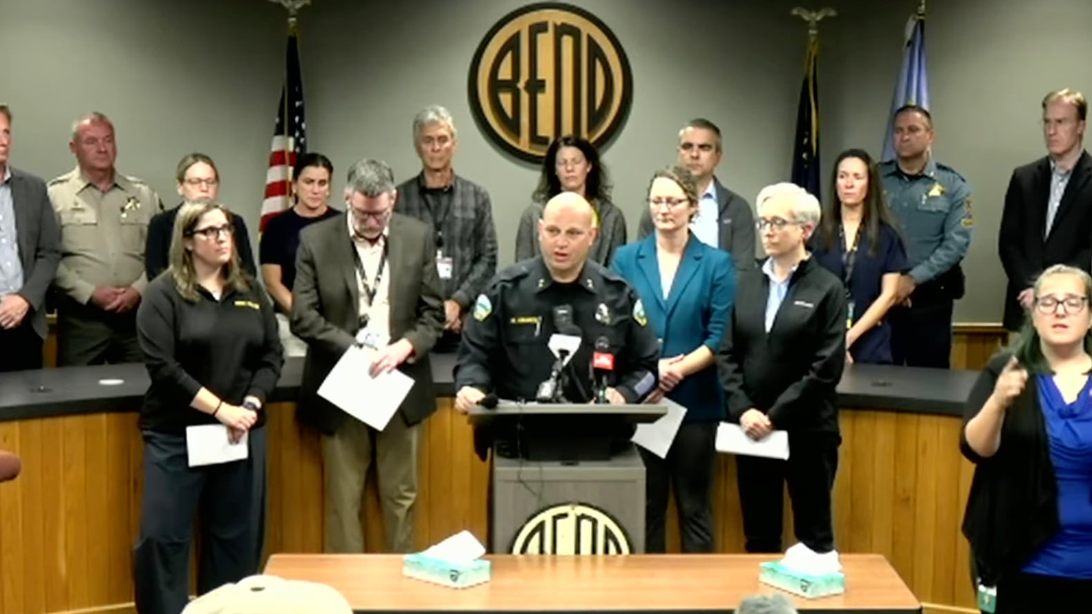 Tiroteo en escuela de Oregon: un transeúnte armado habría abatido al pistolero
