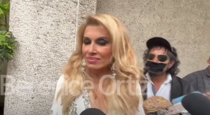 Dulce le hace el feo a cantante