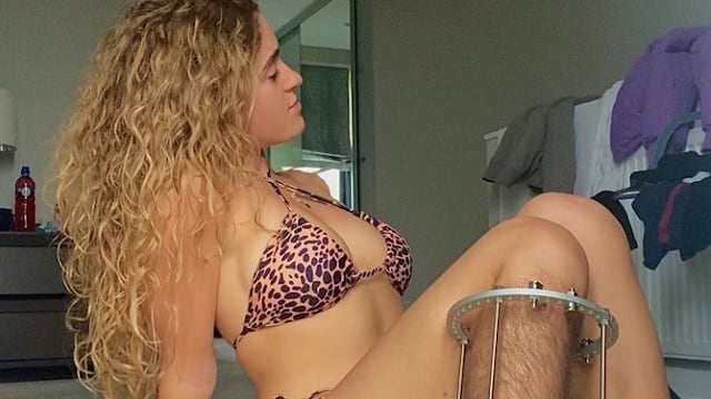 Millie Mclay sin depilar