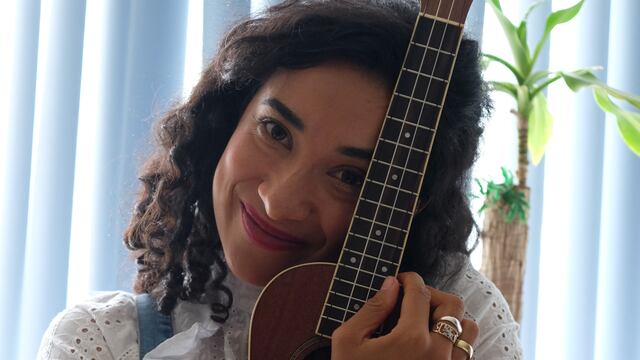 Flor Amargo denuncia que autoridades de Guadalajara le quitaron sus instrumentos musicales