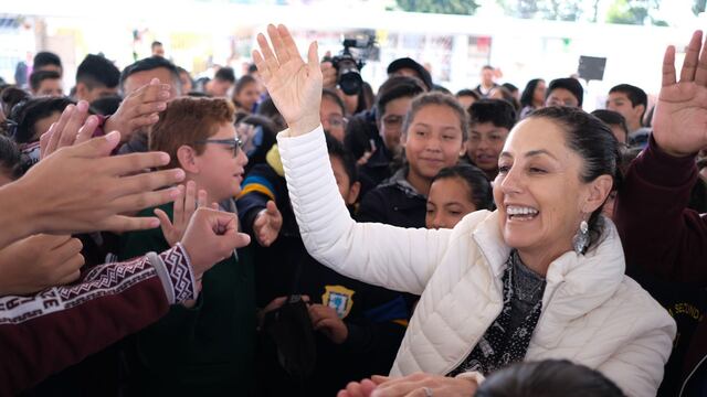 Claudia Sheinbaum supera a Xóchitl Gálvez en encuesta Mitofsky