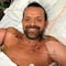 Hombre con primer trasplante doble de brazos ya puede mover los bíceps (video)