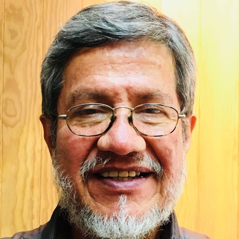 Cura Gonzalo Rosas hace misas para la inclusión de la población LGBT en CDMX