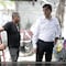 Felipe Canales entrega apoyo a familia afectada por incendio en Escobedo