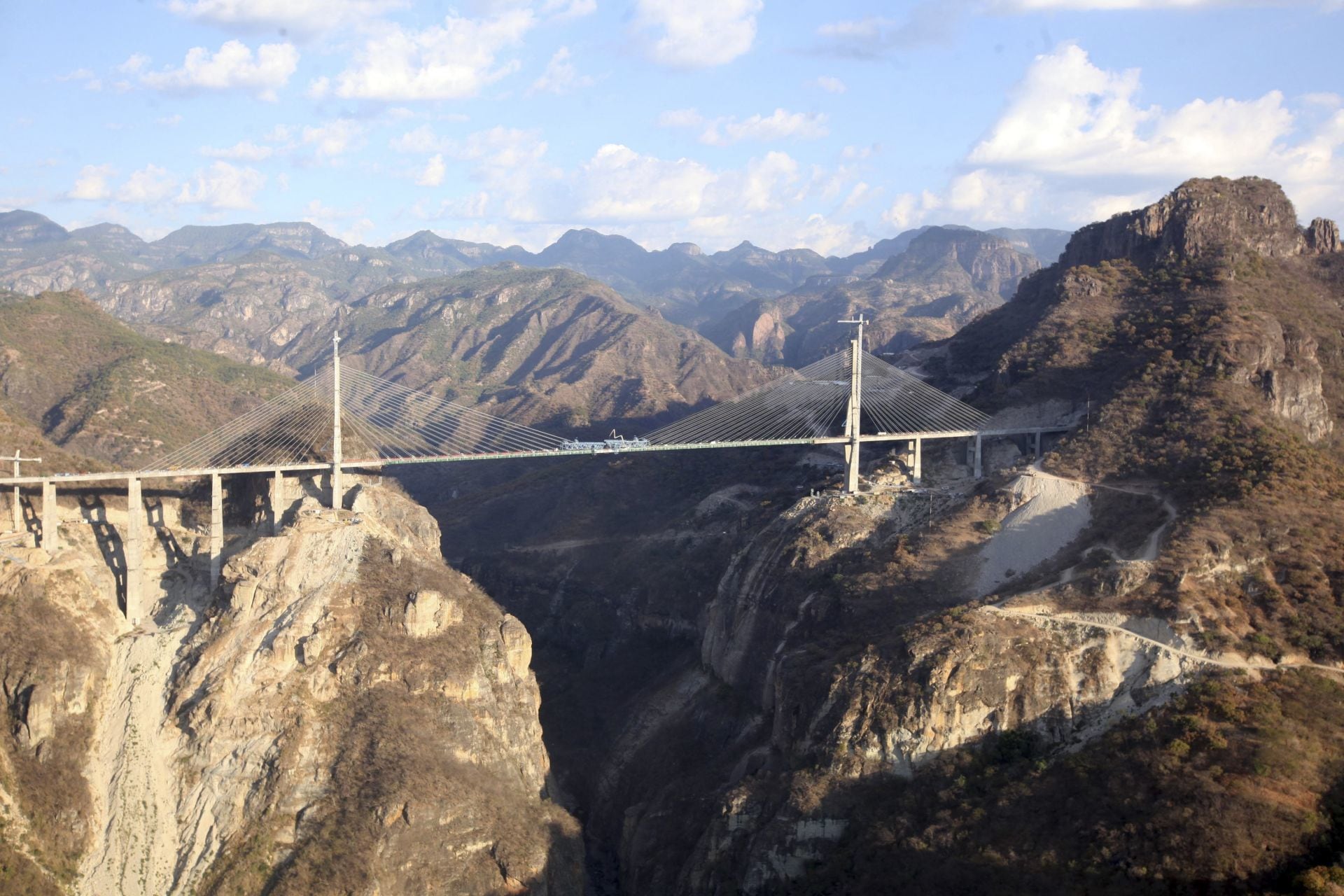 Puente Baluarte Bicentenario, récord Guinness al enlace carretero atirantado más alto del mundo
