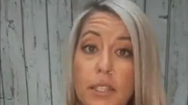 Mujer racista critica olor de los mexicanos