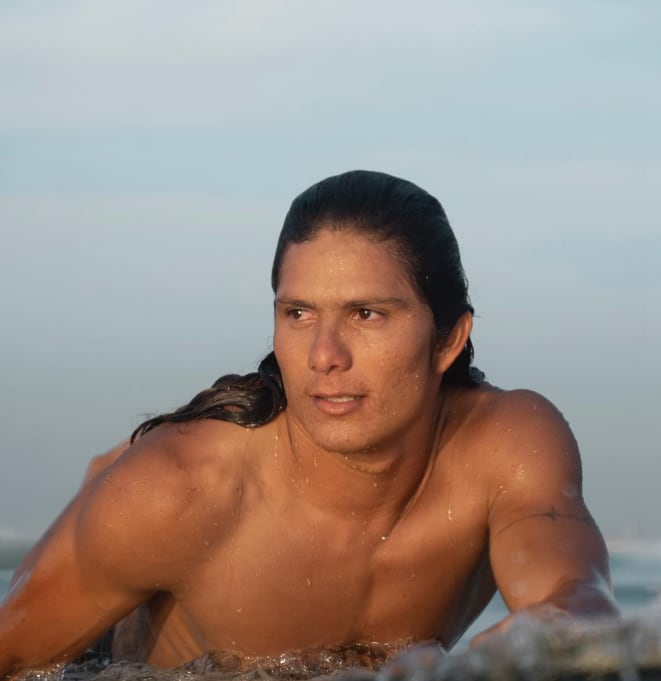 Jonathan Melendres, surfista mexicano