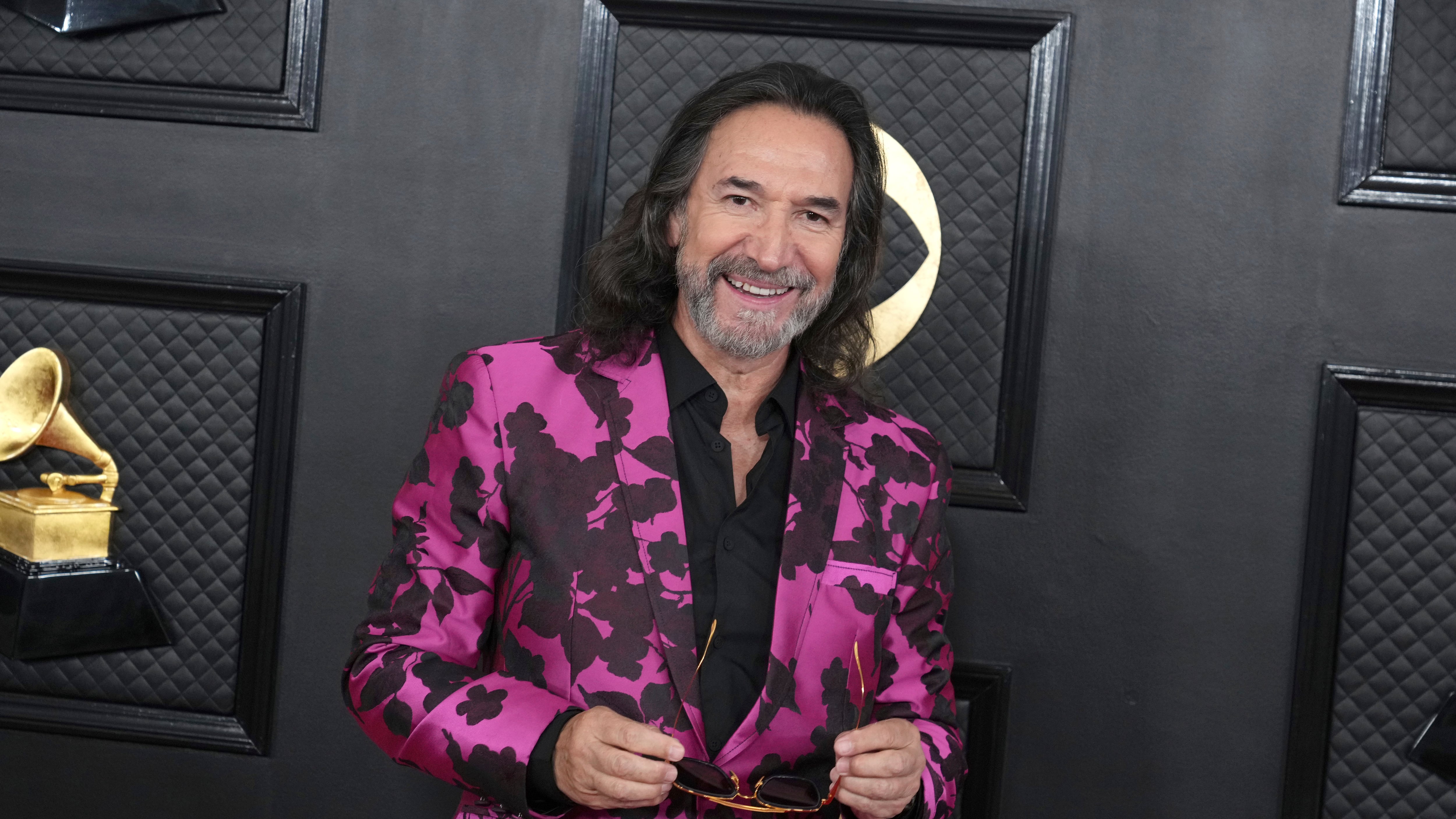 Los 5 mejores memes de Marco Antonio Solís para iniciar el fin de semana