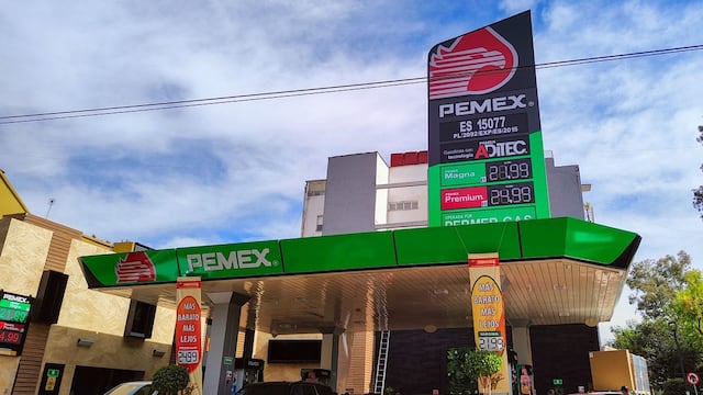 Precio de la gasolina regular no superará los 24 pesos por litro en 2026