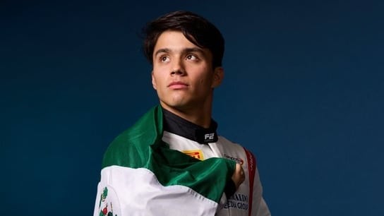 Noel León es el primer mexicano en ganar una carrera de Fórmula 2