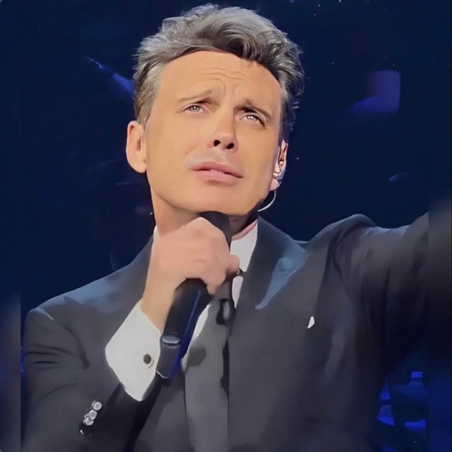 Luis Miguel, cantante.