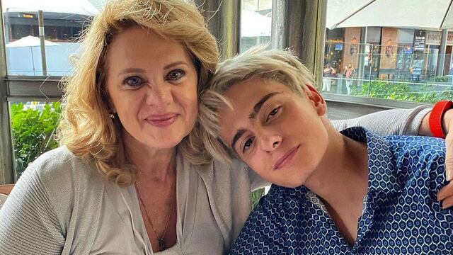 Erika Buenfil y su hijo Nicolás Buenfil