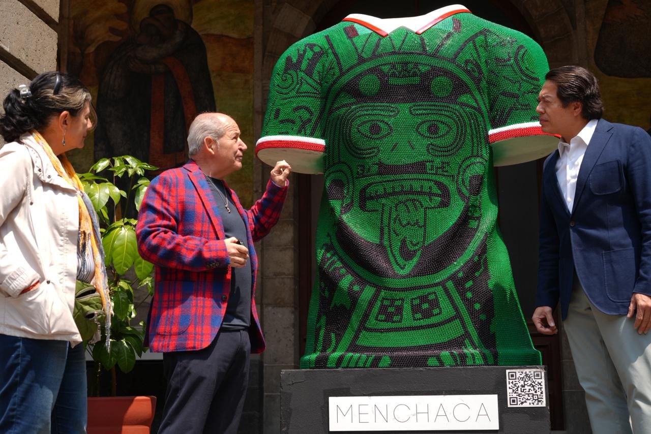 Mario Delgado invita a ver arte wixárika de César Menchaca en CDMX.