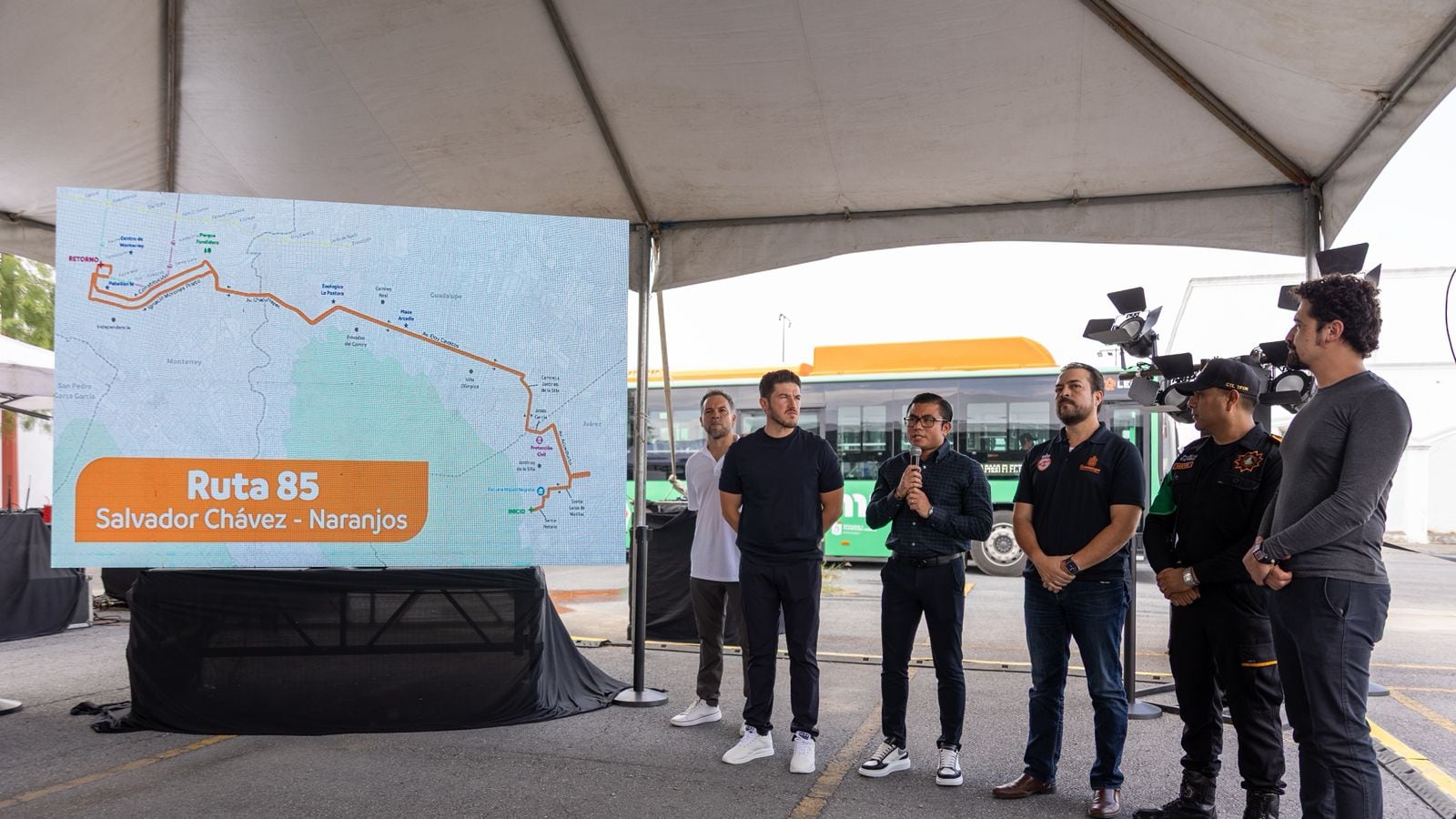Samuel García arrancó operaciones de ruta 85 y 185 en Juárez, Nuevo León