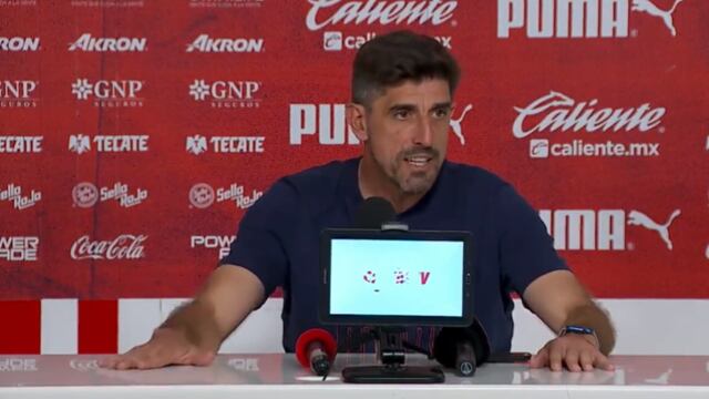 Paunovic da un discurso motivacional