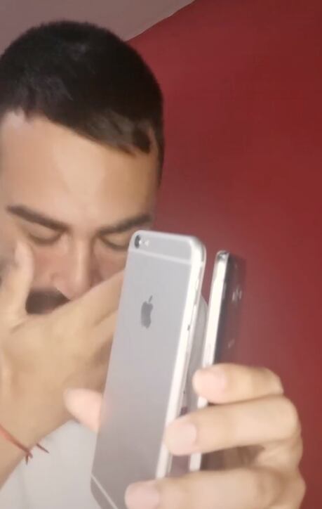 amigo hace que exes se vuelvan a hablar
