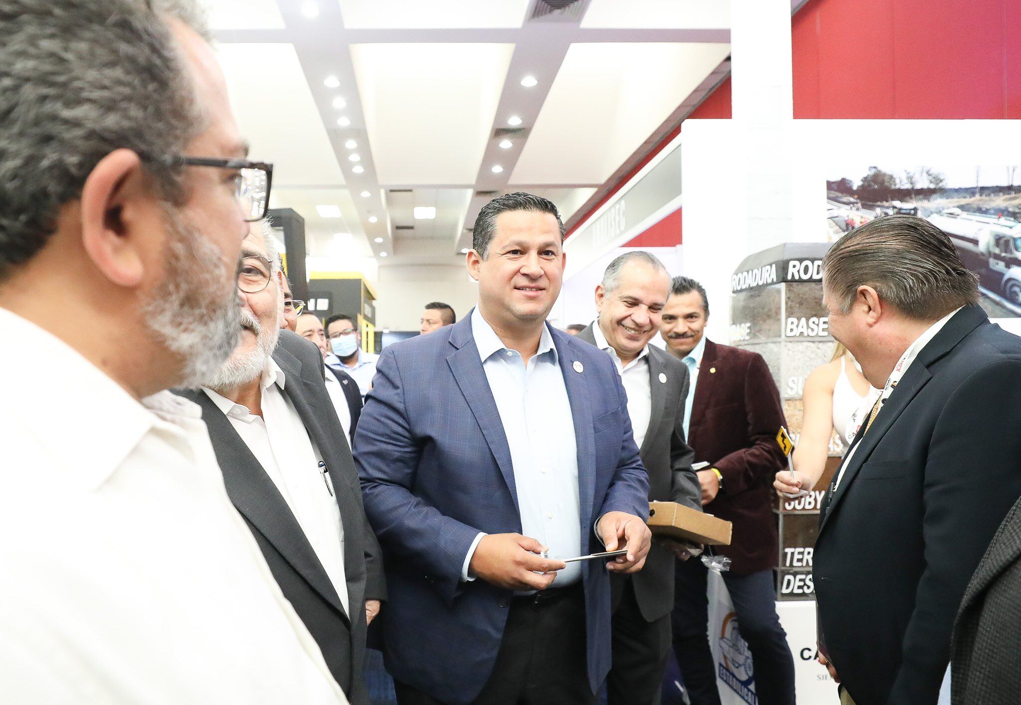 Diego Sinhue en la Expo Asfalto 2022