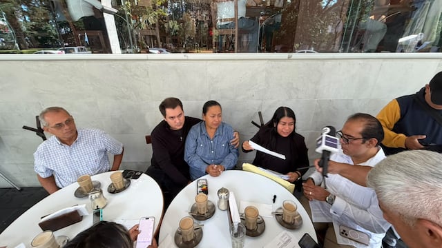 Madre de Frida Narayana pide justicia y denuncia irregularidades en su proceso.
