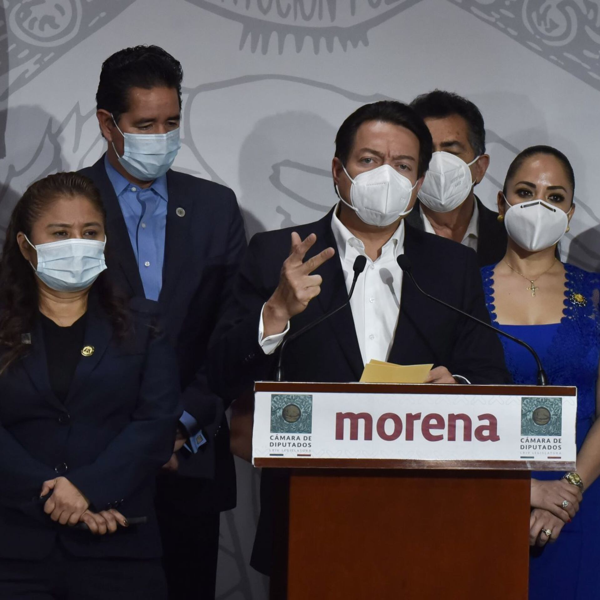 Morena: se meten el pie y se pican los ojos