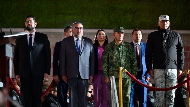 Gobierno y Fiscalía del Edomex rinden homenaje a elementos caídos