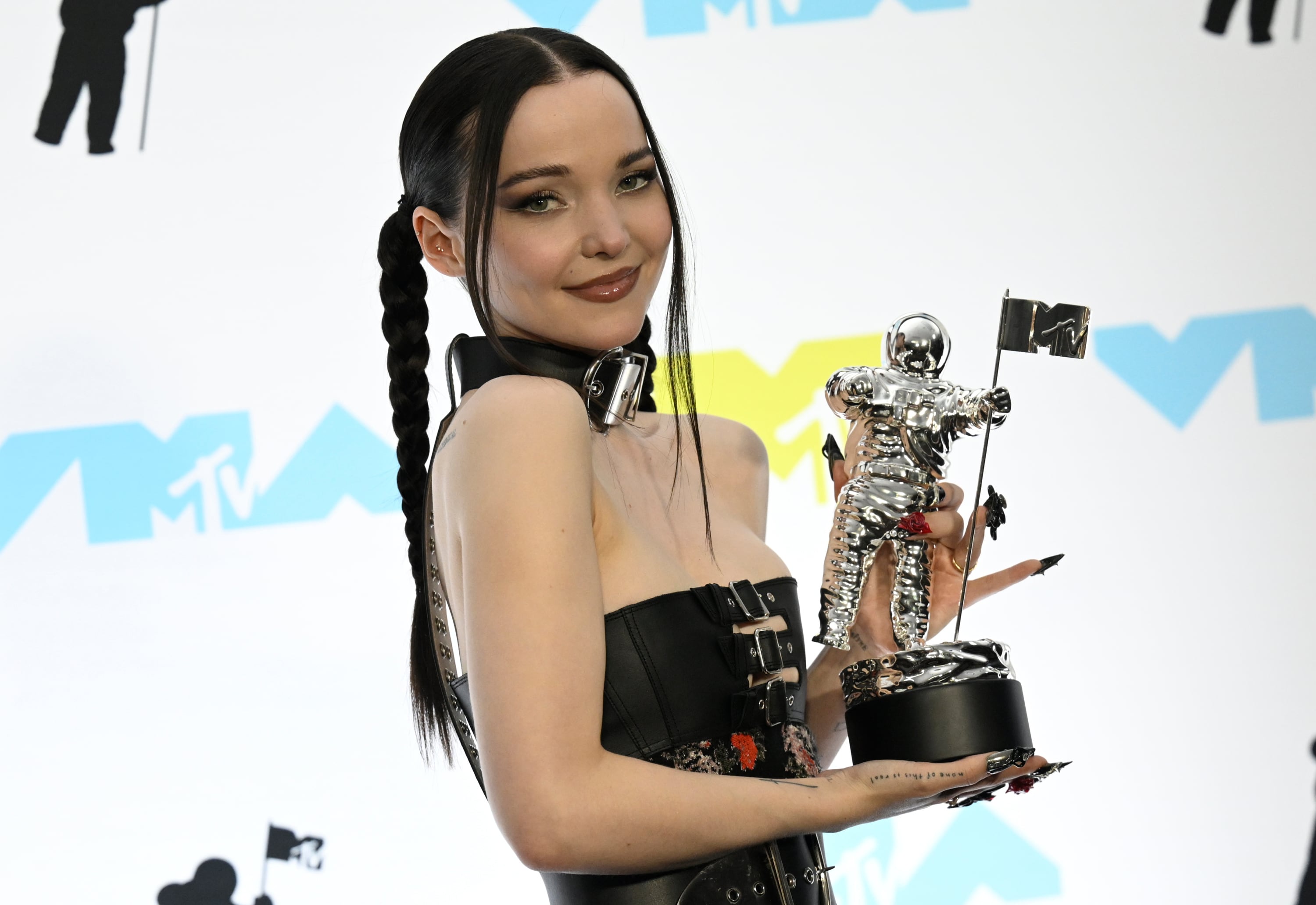 Dove Cameron