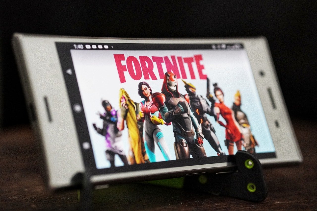 Fornite en smartphones deja China