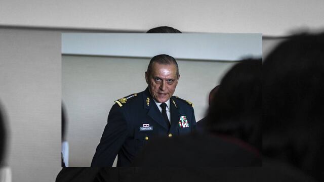 Salvador Cienfuegos dijo que el ejército continuará ejerciendo labores de seguridad ciudadana pese a los cuestionamientos a la presencia de militares en las calles por parte de instituciones internacionales.