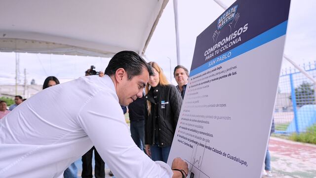 Felifer Macías en la colonia San Pablo