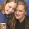 VIDEO: El tierno gesto de Kate Winslet a una joven periodista conmueve al mundo
