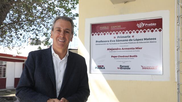 Pepe Chedraui entrega 22 techados escolares con captación pluvial