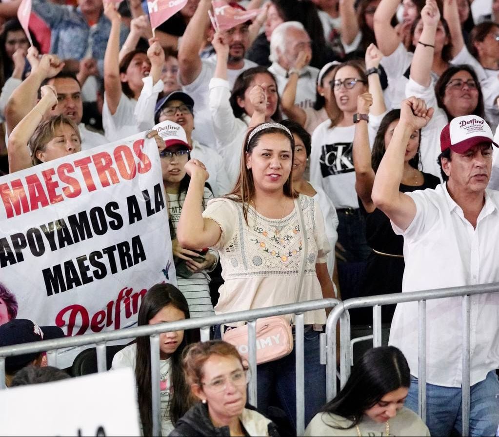 Mario Delgado celebra el Día del Maestro; dice que son una pieza fundamental de la 4T