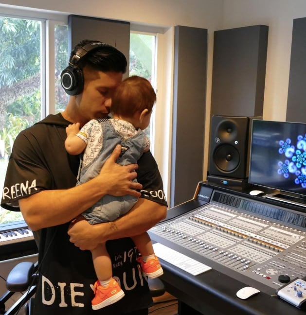 Chyno Miranda tiene un hijo