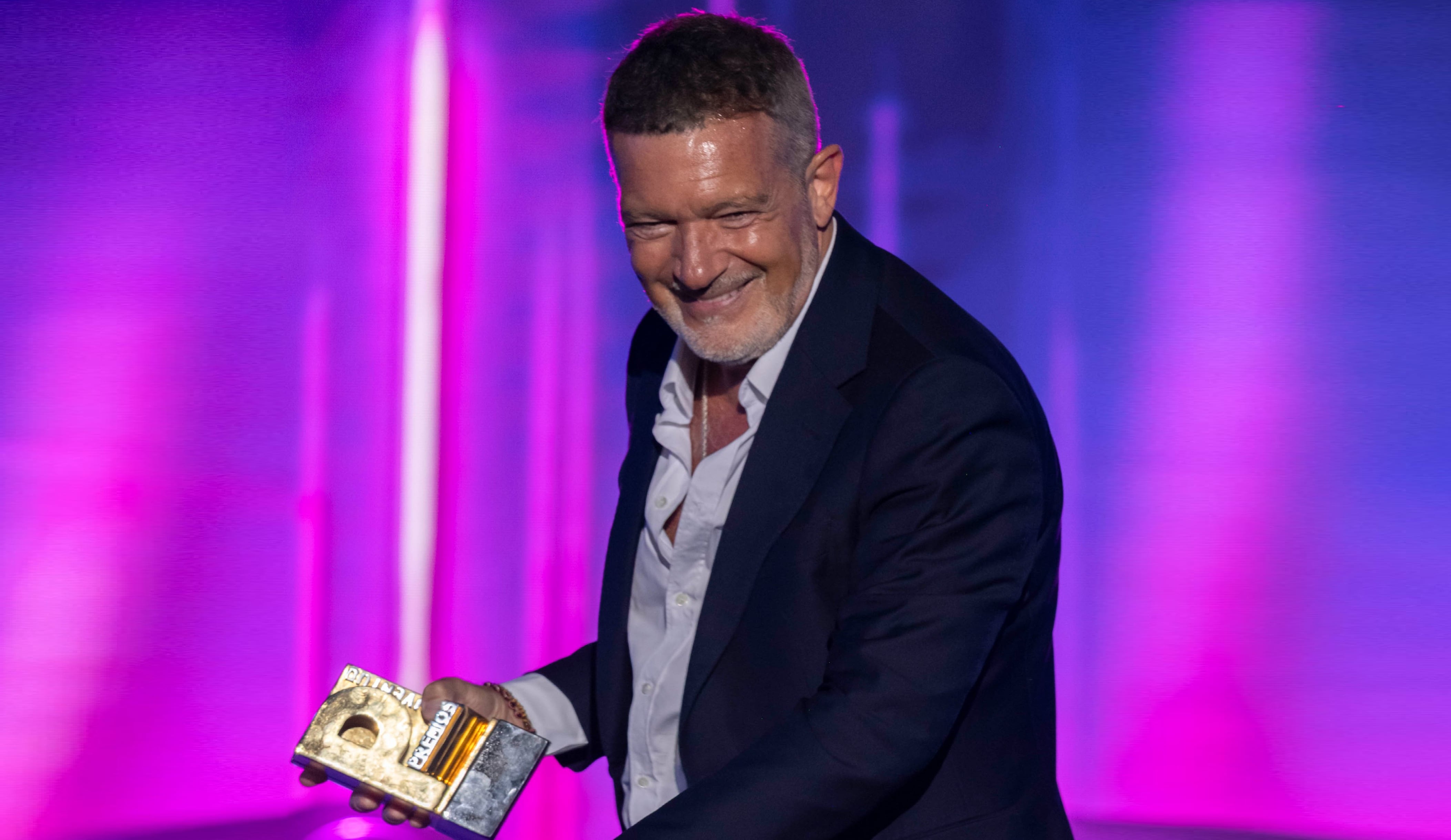 Antonio Banderas dedica mensaje a los migrantes de Ceuta en Premios Juventud 2026
