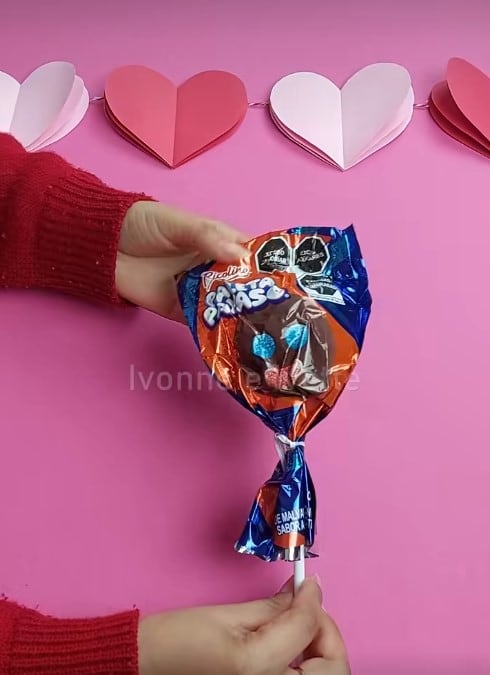 Paleta Payaso de capibara, manualidad de San Valentín