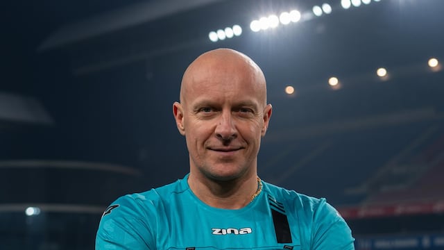 Szymon Marciniak, el árbitro polaco reconocido como Mejor Árbitro del Mundo en 2022.