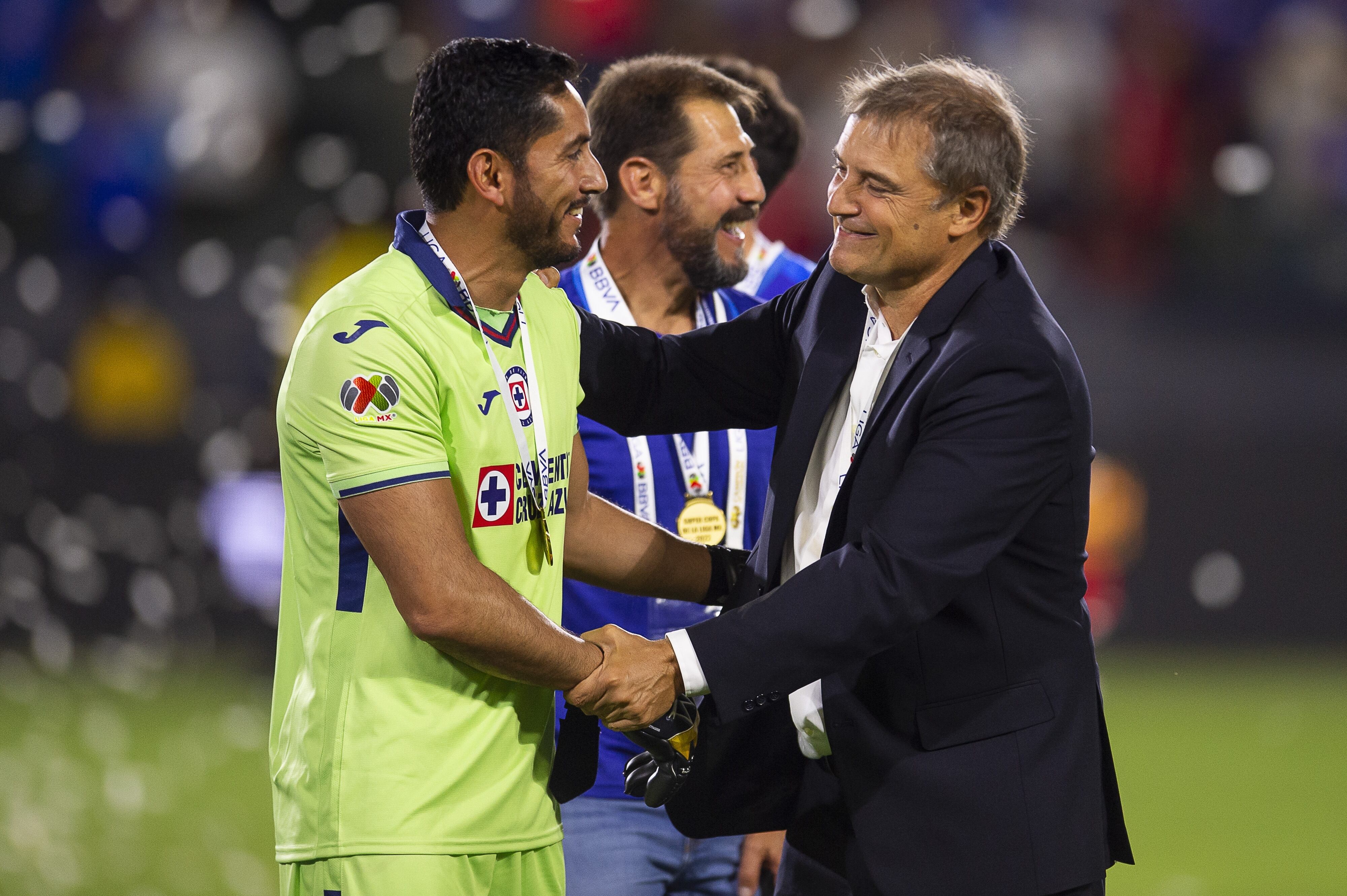 José de Jesús Corona y Diego Aguirre. el uruguayo nunca confió en el veterano.