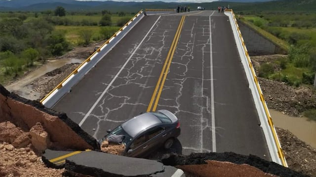 Derrumbe en carretera de San Luis Potosí.