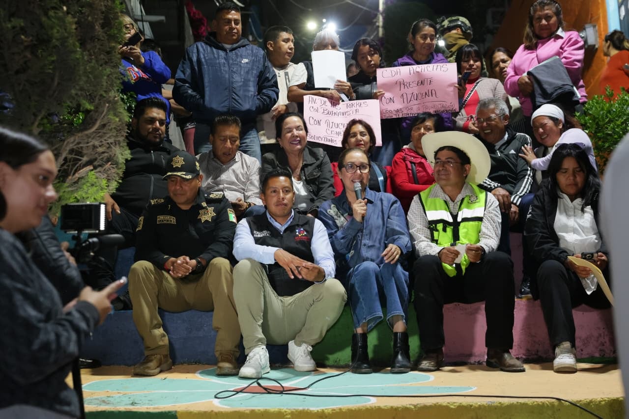 Azucena Cisneros pinta 3 mil fachadas para transformar Ecatepec.