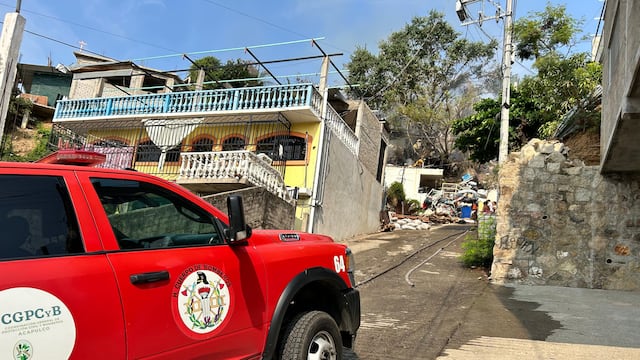 Acapulco sofoca incendio en colonia Bella Vista