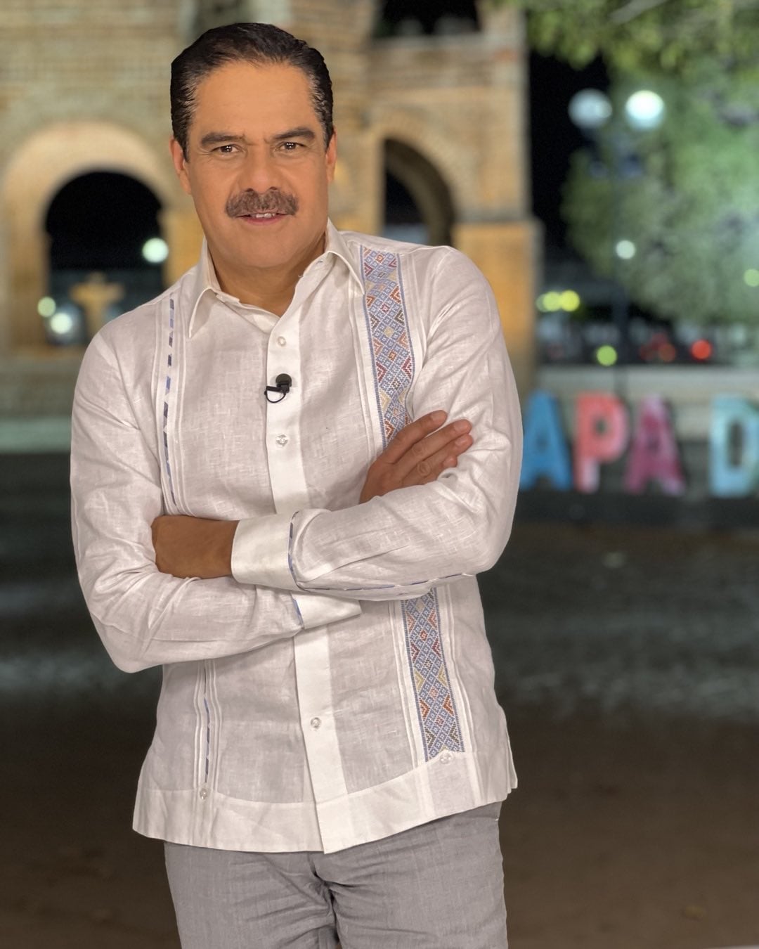 Javier Alatorre, conductor.