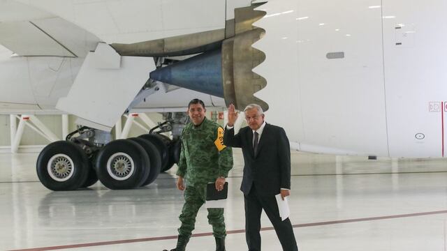 AMLO y Luis Cresencio Sandoval