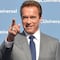 VIDEO: Arnold Schwarzenegger sorprende a sus 72 años con su flexibilidad