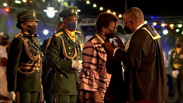 Barbados se independiza de la reina Isabel II